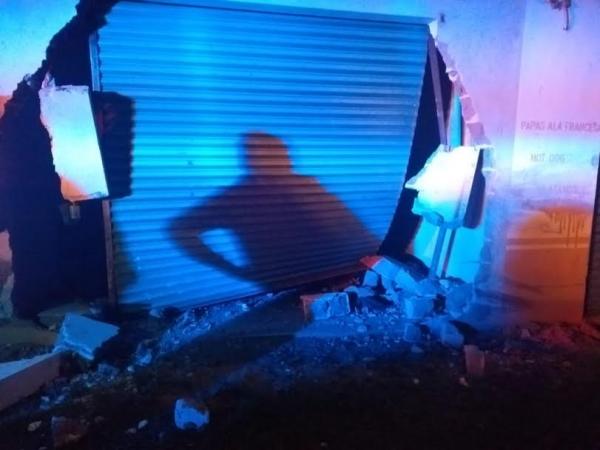 Se estampa camioneta huachicolera en negocio de Tlalancaleca image 1