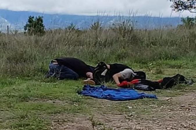 Hallan dos cuerpos con huellas de violencia sobre carretera Tecali-Almoloya image 2