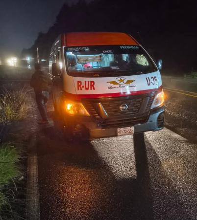 Hombre ebrio es atropellado por colectiva en carretera de Chignautla