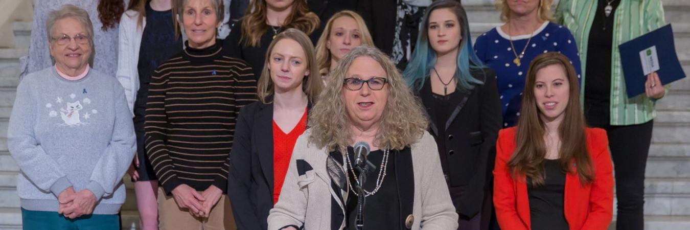 Propone Biden a transgénero como subsecretaria de Salud