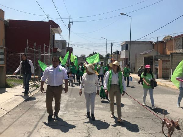 Materia escolar contra violencia, propone Alejandro Delgadillo