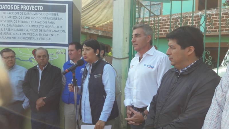 A 6 años de anunciada, inicia reparación de camino a Pahuatlán image 2