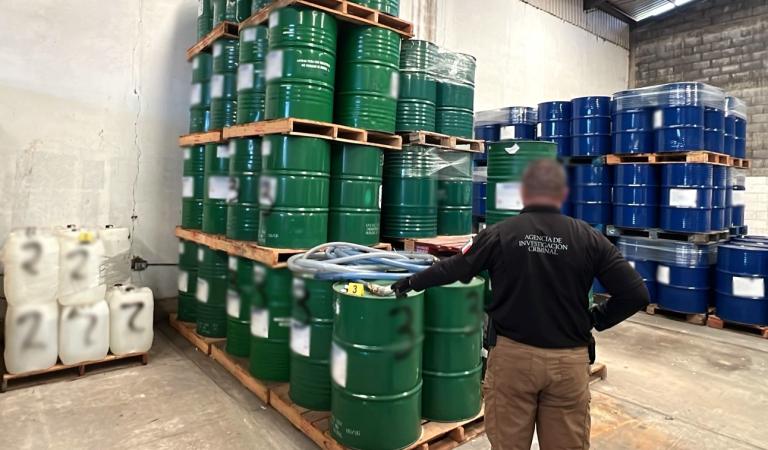 FGR asegura 120 mil litros de sustancias químicas en Sinaloa y Sonora