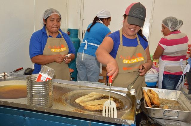 Inauguran con 30 expositores la Sexta Feria del Molote en San Pedro image 1