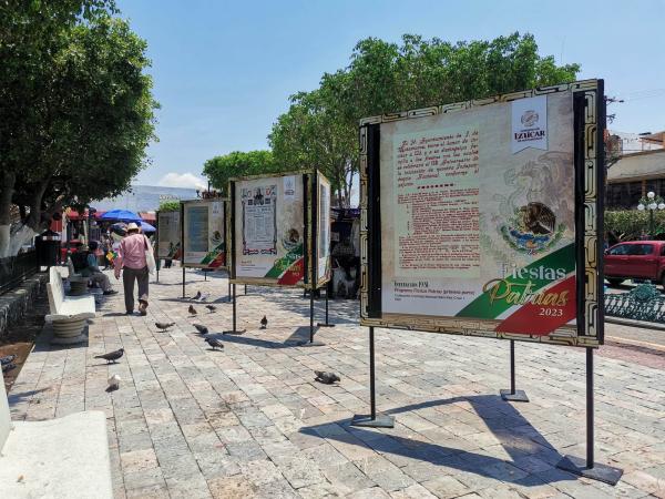 Realizan exposición de bandos patrios antiguos en Izúcar