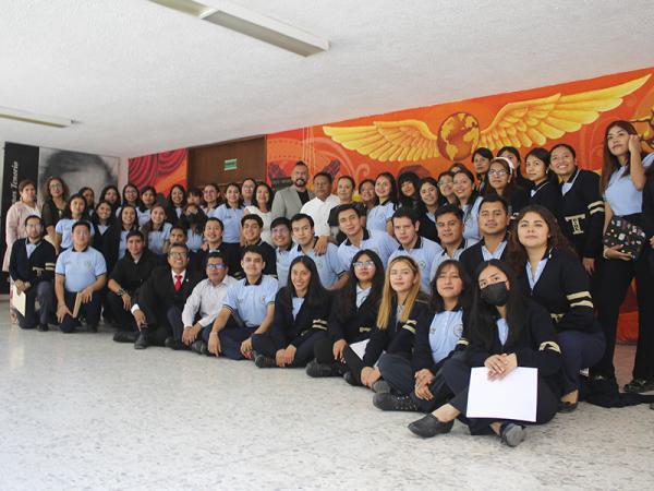 Entrega IPPI constancias en curso de Náhuatl a estudiantes del BINE