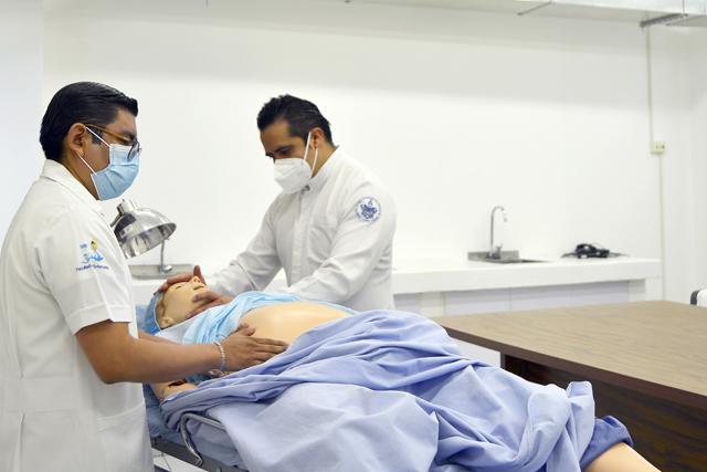 Cada año, 24 mil alumnos de la BUAP realizan servicio social y práctica profesional