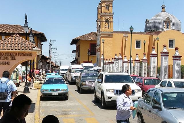 Denuncian abuso de taxistas en último día de vacaciones image 3