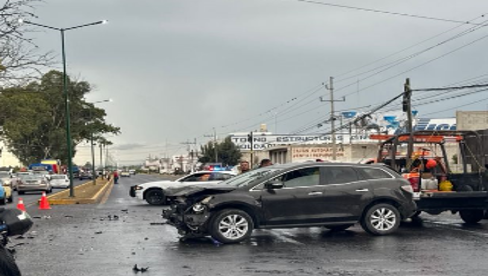 Cuatro lesionados deja accidente en la Puebla-Tehuacán