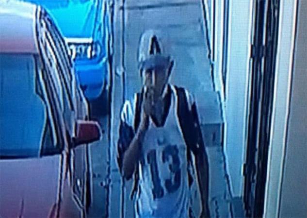 Captan a sujeto robando acumulador de auto en Atlixco