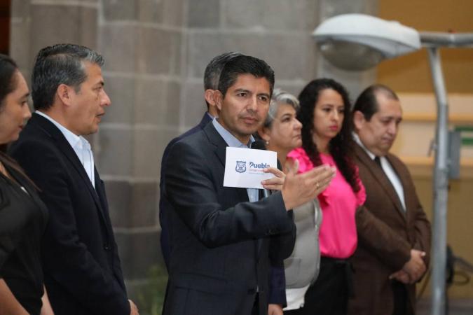 Claudia Rivera sigue sin solventar observaciones, dice Eduardo Rivera