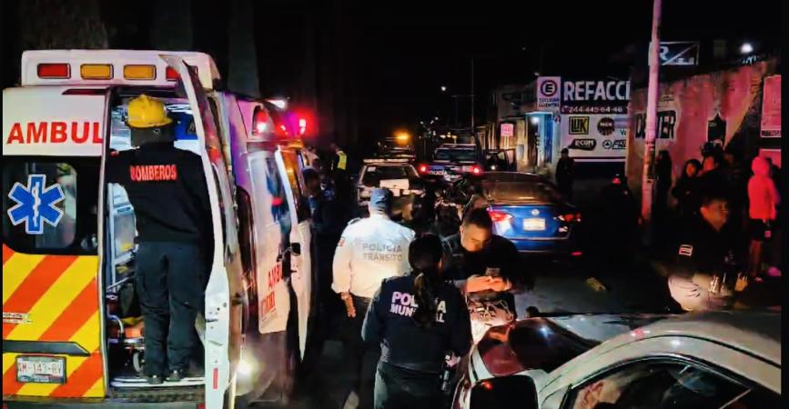 Chofer de Uber atropella a policías y agentes viales en Atlixco