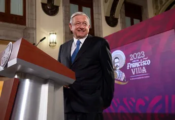 Apoyaré a quien gane encuesta en Morena: AMLO