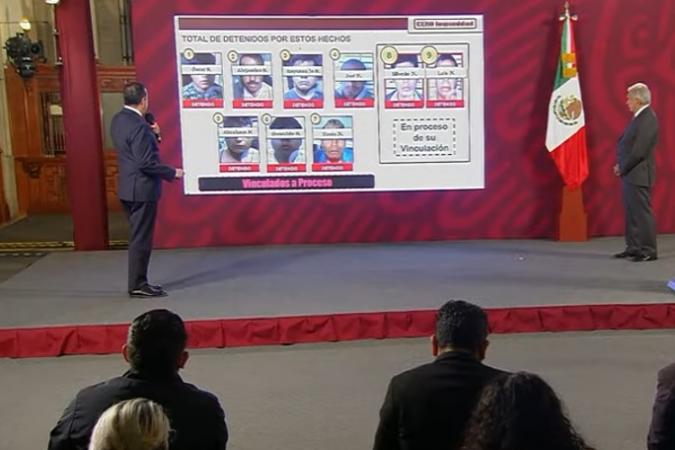 Exhibe AMLO a 9 detenidos por el linchamiento de Daniel Picazo