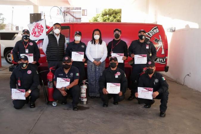 Ariadna Ayala reconoció la labor de los bomberos de Atlixco