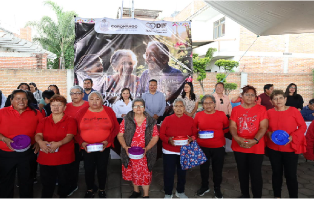 En Coronango, las y los abuelos son las raíces y corazón de las familias