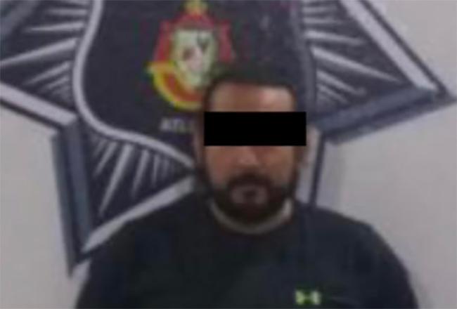 Por disparar al aire detienen a joven en calles de Atlixco