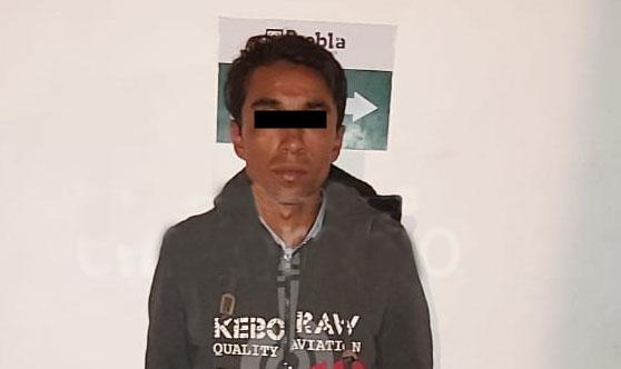 Atracan la ruta 1-A y detienen a asalta taxistas, saldo de madrugada en Puebla