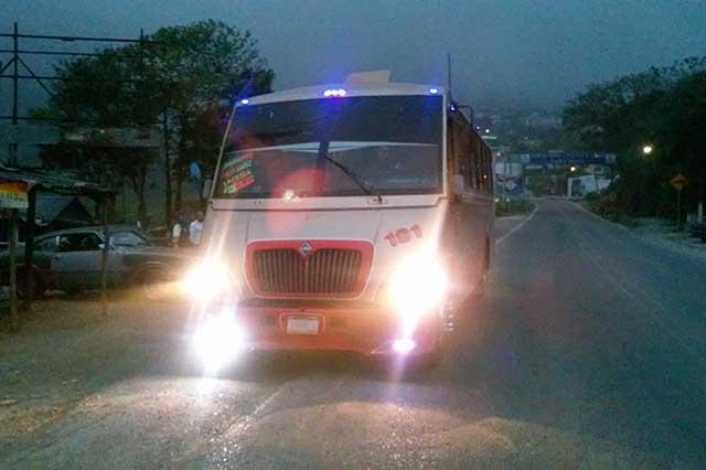 Atracan autobús; se ensañan contra mujeres