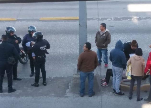 Conductor huye tras atropellar a mujer y su bebé en Agua Santa