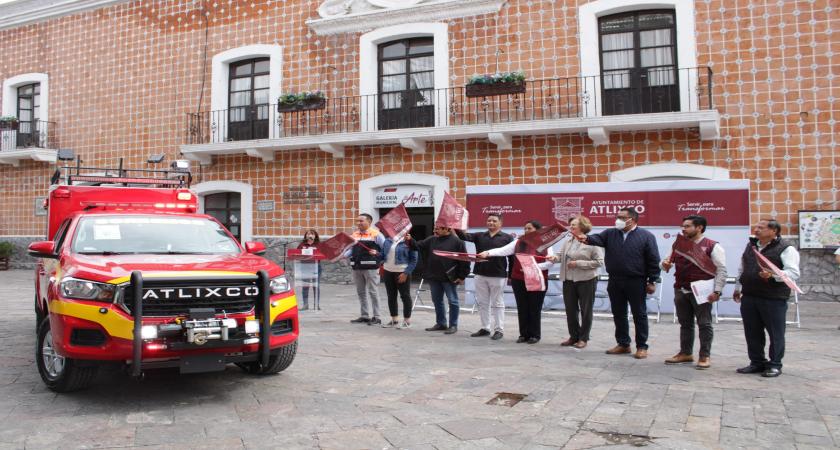 Ayala mejora equipamiento de bomberos en Atlixco
