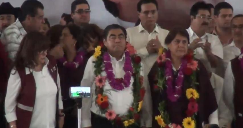 Yeidckol Polevnsky,  dirigente nacional de Morena, resaltó el compromiso de Barbosa por lograr la paz en Puebla