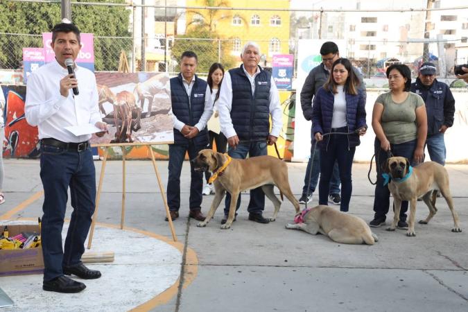 Los canes Bombón, Burbuja y Bellota cuidarán el Parque Cerro de Amalucan