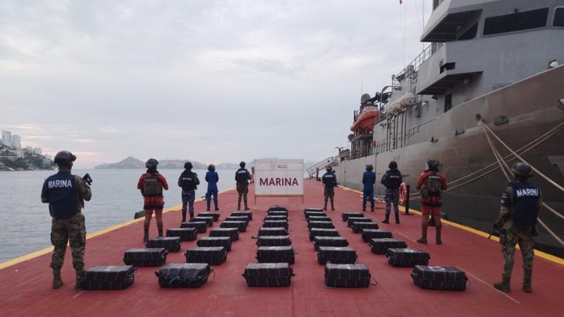 Fueron asegurados más de una tonelada de cocaína frente a las costas de Guerrero