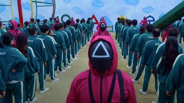 En Nueva York escuelas prohíben usar disfraz de El Juego del Calamar