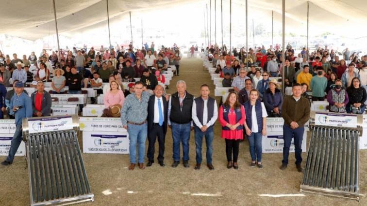 Entrega Mundo Tlatehui calentadores solares a 200 familias