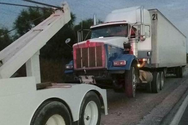 Se enfrenta Gendarmería contra ladrones de camiones en Tecamachalco