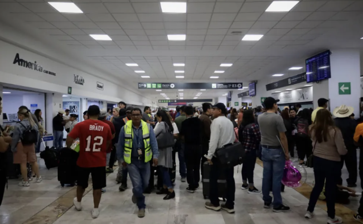 Aerolíneas deben indemnizar a pasajeros afectados por fallo de Microsoft: Profeco