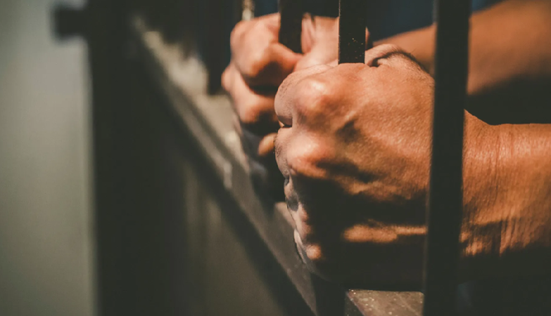 Relevan a titulares en penal de Tepexi y San Miguel tras muerte de reo