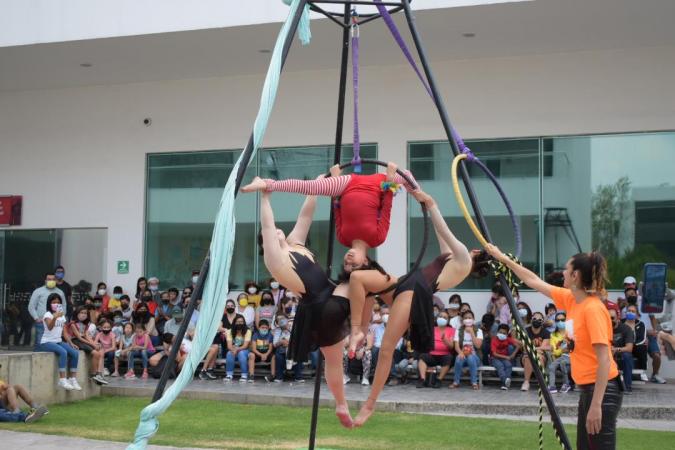 Celebran el Día de la Niña y el Niño en el CCU de la BUAP