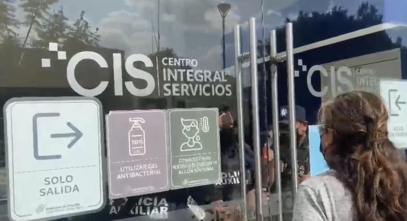 Tensión en el CIS de Atlixco por atraso en atención a ciudadanos