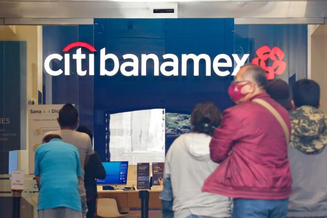 Intentan robar a cuentahabiente de Banamex en la capital poblana