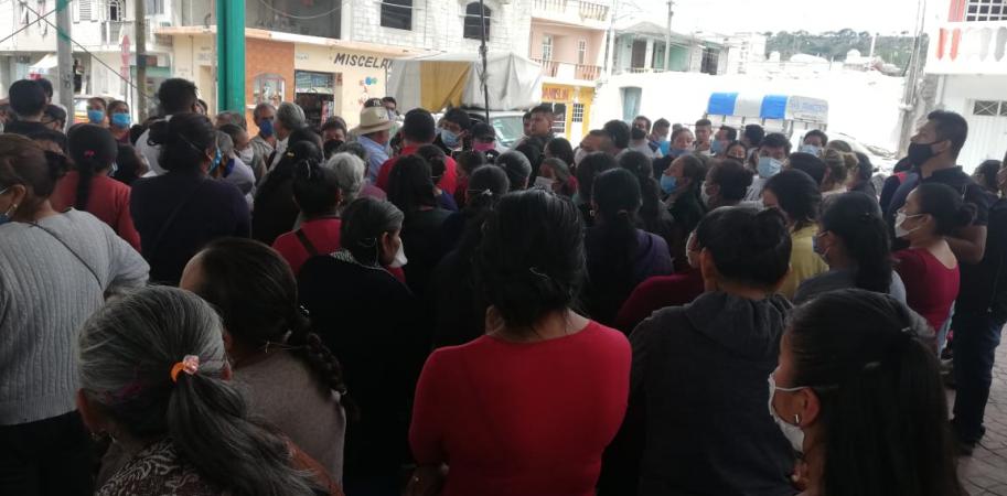 Cierran mercado de Altepexi para prevenir contagios de Covid-19