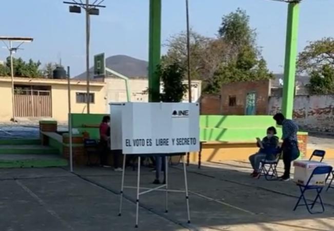 En calma y con poca afluencia se lleva a cabo la consulta ciudadana en Izúcar