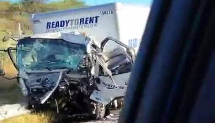 Empleado de paquetería queda prensado en la Cuacnopalan-Oaxaca