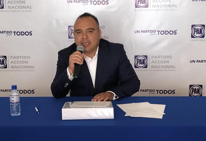 PAN no cambiará a Cárdenas por Doger