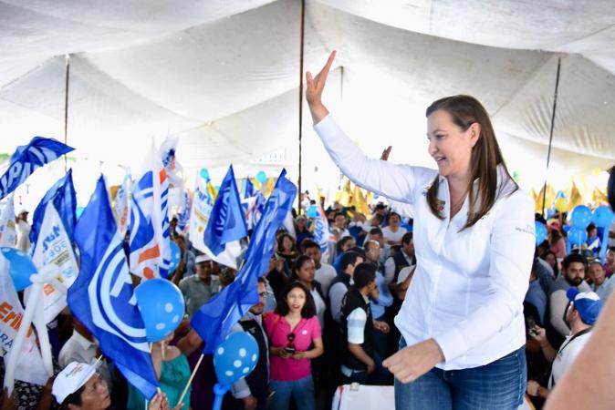 Encabeza Martha Érika preferencia de votos en dos encuestas