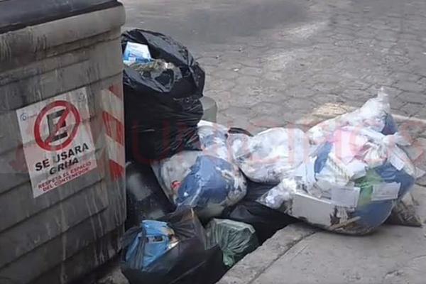 Tiran desechos biológicos-infecciosos en basurero de Tehuacán