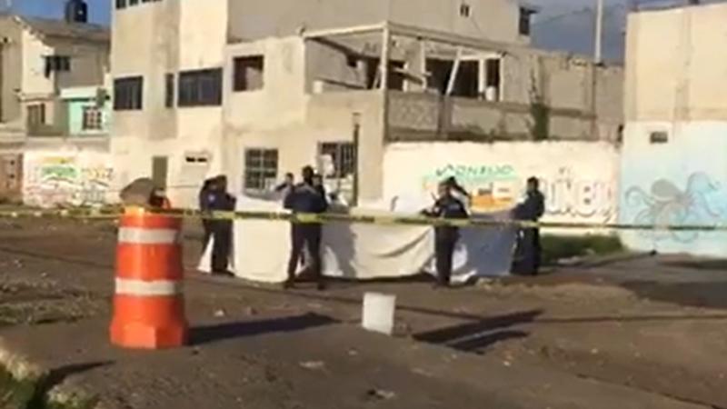 Autoridades hallaron restos de hombre indigente en tianguis de San Isidro