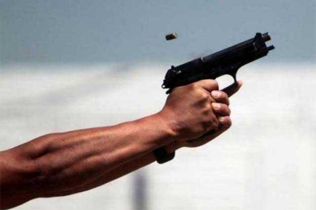 Detonan arma de fuego en el centro de Ahuazotepec