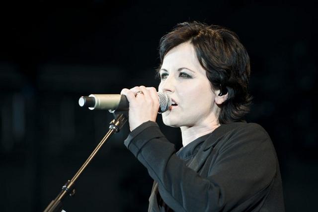 Muere repentinamente vocalista de The Cranberries