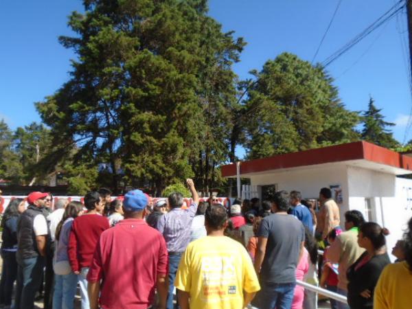 CBTIS cumple un mes sin clases por sismo en Huauchinango image 2