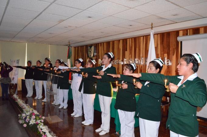 Ofrece IMSS Puebla licenciatura en enfermería en línea
