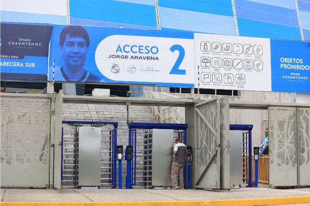 Club Puebla moderniza accesos con torniquetes digitales y Fan ID obligatorio