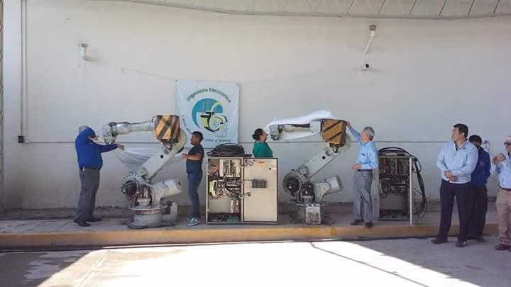 Donan robots automotrices al Instituto Tecnológico de Tehuacán image 1