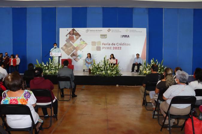 Economía lleva programas de crédito y capacitación a todo el estado